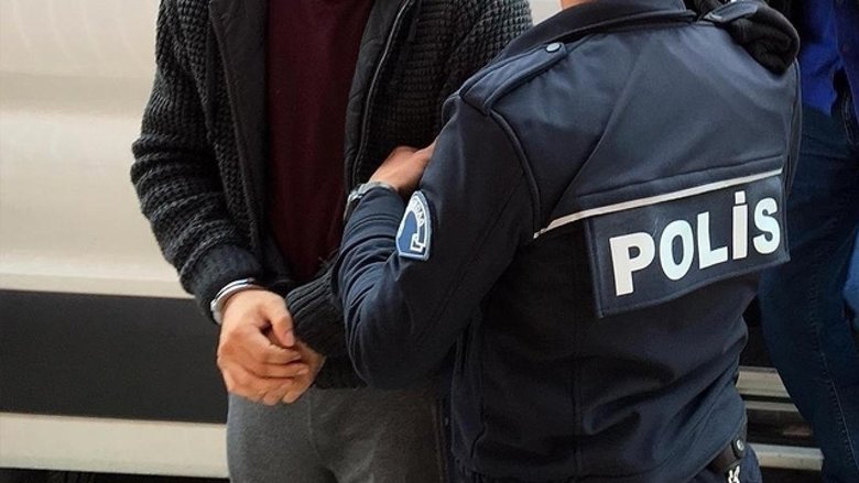 İzmir'de FETÖ operasyonu: 5 şüpheli yakalandı