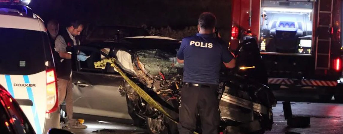 İzmir’de öldüren yarış: 1 ölü, 1'i bebek 2 yaralı