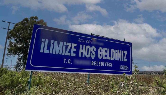 O ilçede dikkat çeken tabela! Girişine 'İlimize hoş geldiniz' yazısı asıldı... Türkiye'deki il sayısının 100'e çıkabileceği konuşuluyordu