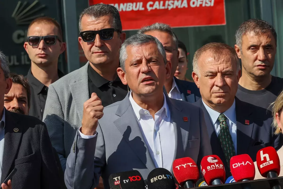 Özgür Özel 